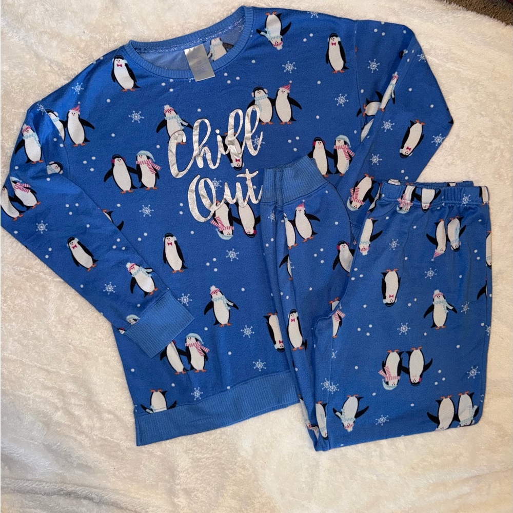 Women Blue 'Chill Out' Penguin Pajama Set